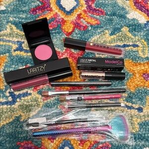 Allure Box makeup & brushes ALL NEW